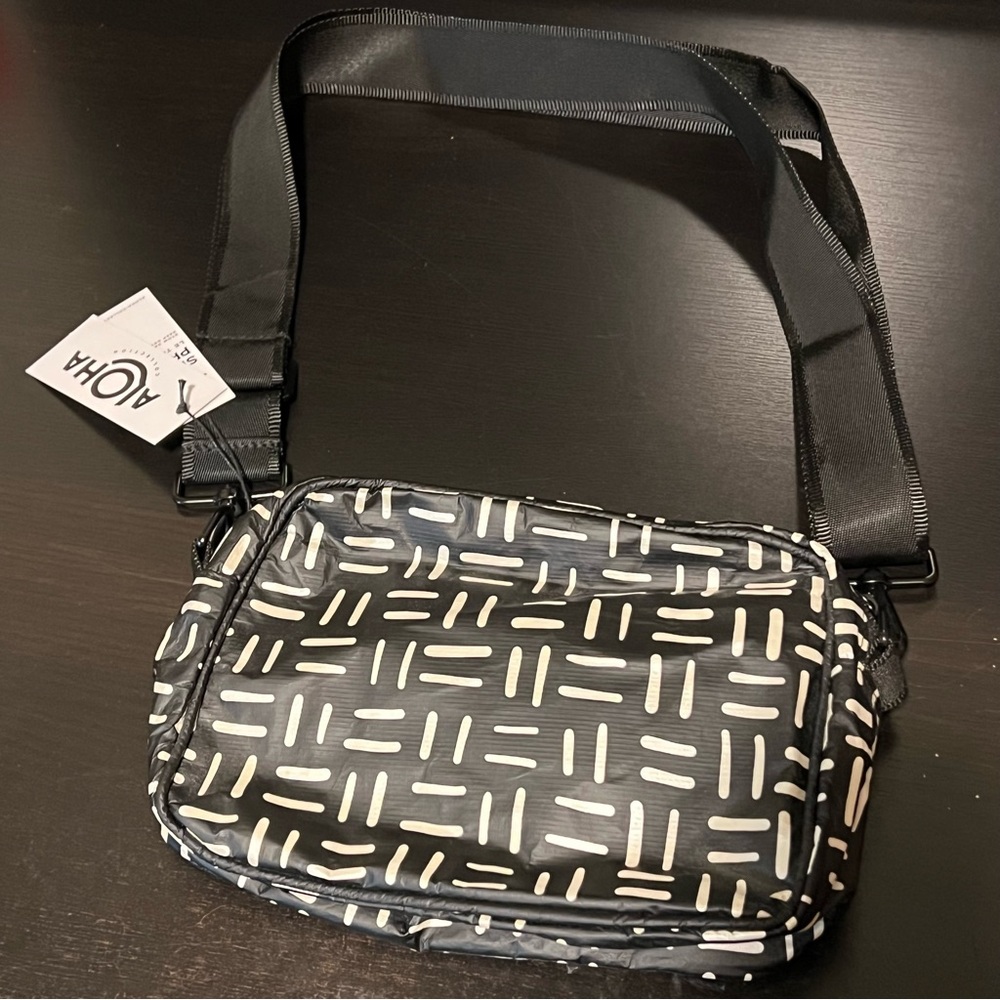 Aloha Collection Le Tour Bag - Picture 9 of 12